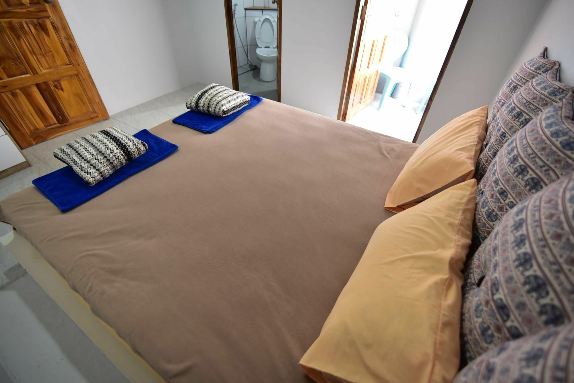 Easy Rooms And Minimart Ко-Ланта Экстерьер фото
