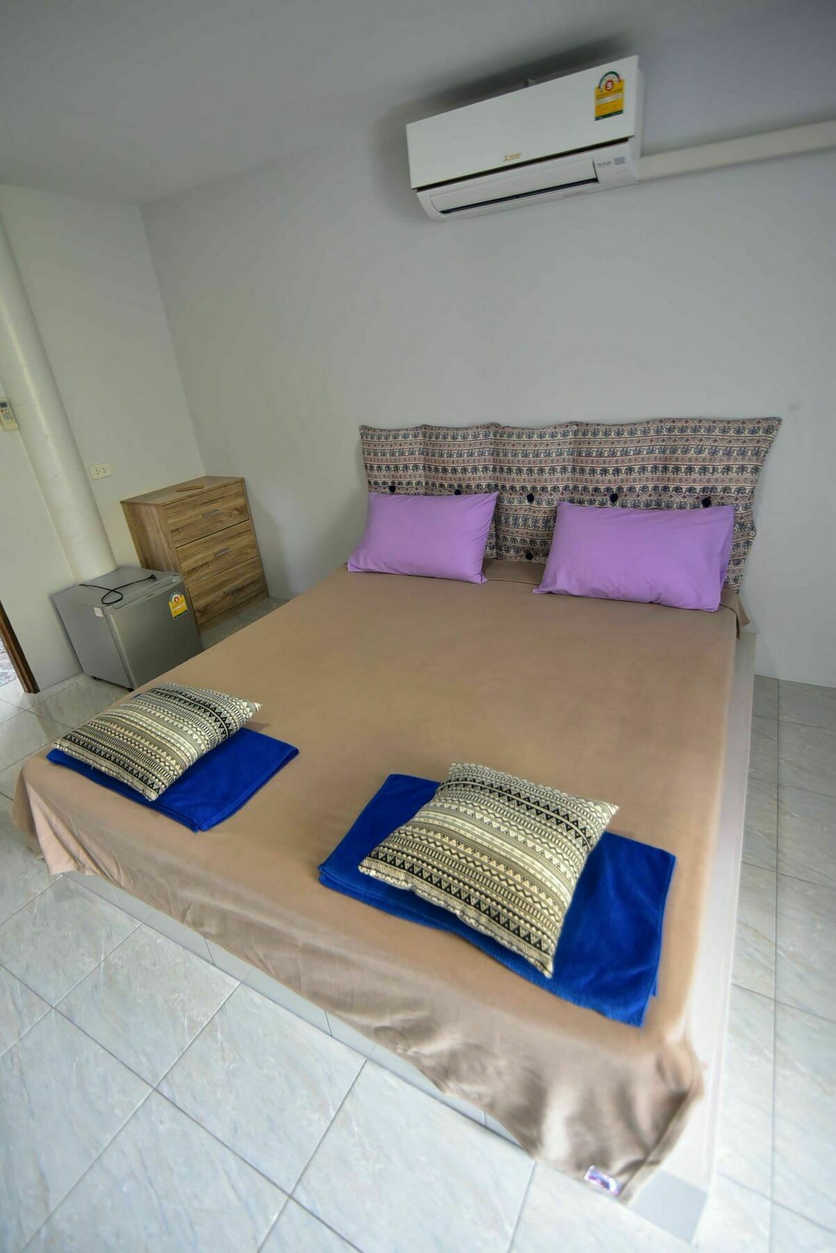 Easy Rooms And Minimart Ко-Ланта Экстерьер фото