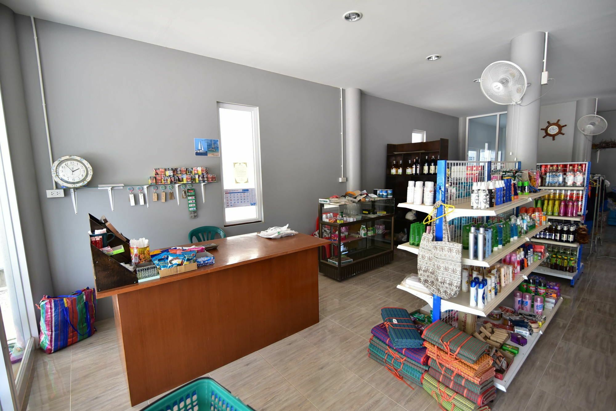 Easy Rooms And Minimart Ко-Ланта Экстерьер фото